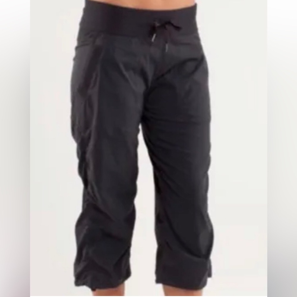 LULULEMON STREET TO STUDIO CROP PANTS SIZE 10